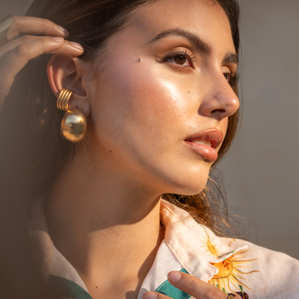 Moon Hoop Earrings [Big]