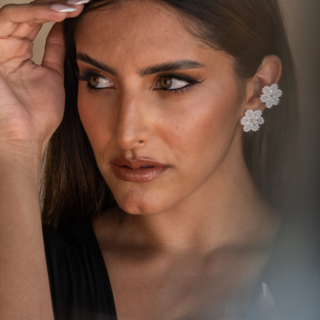 Fiorina Ear Cuff [White]