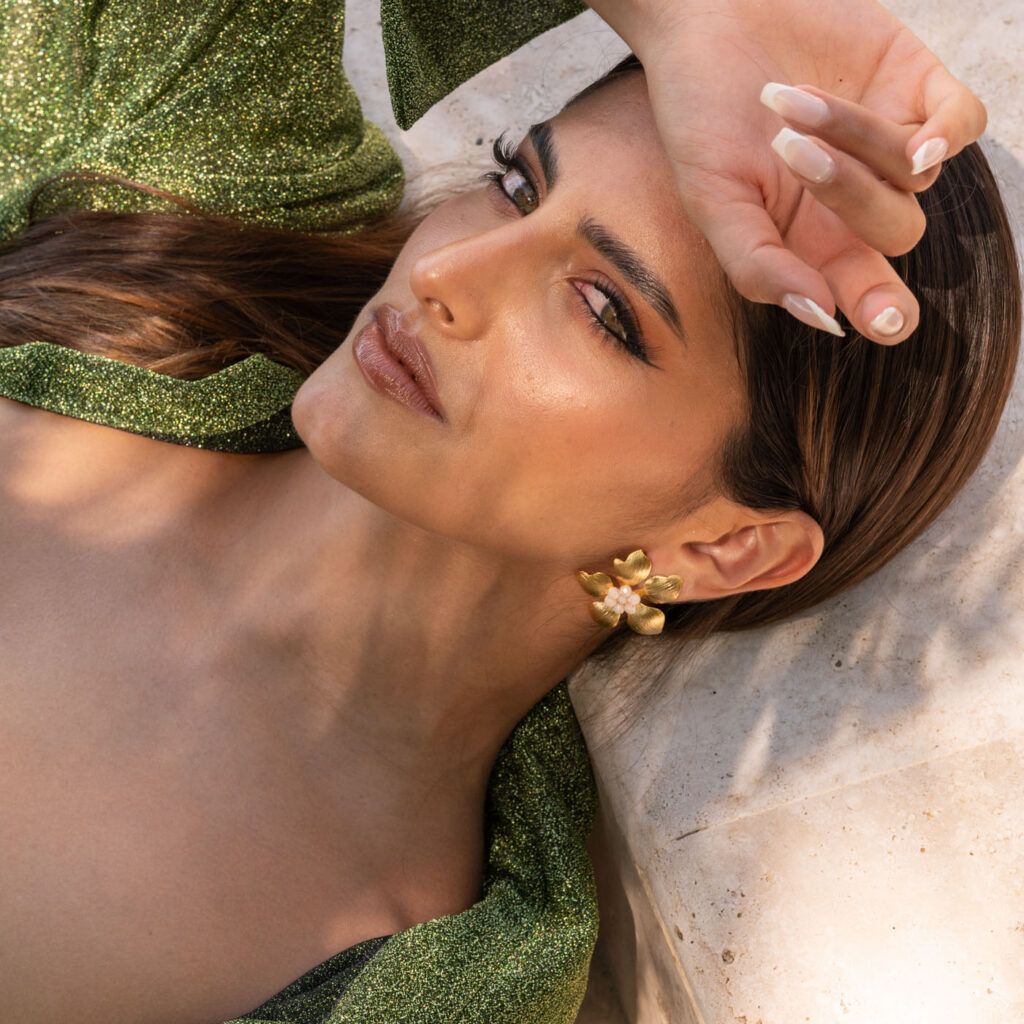 Jazmin Earrings [White]