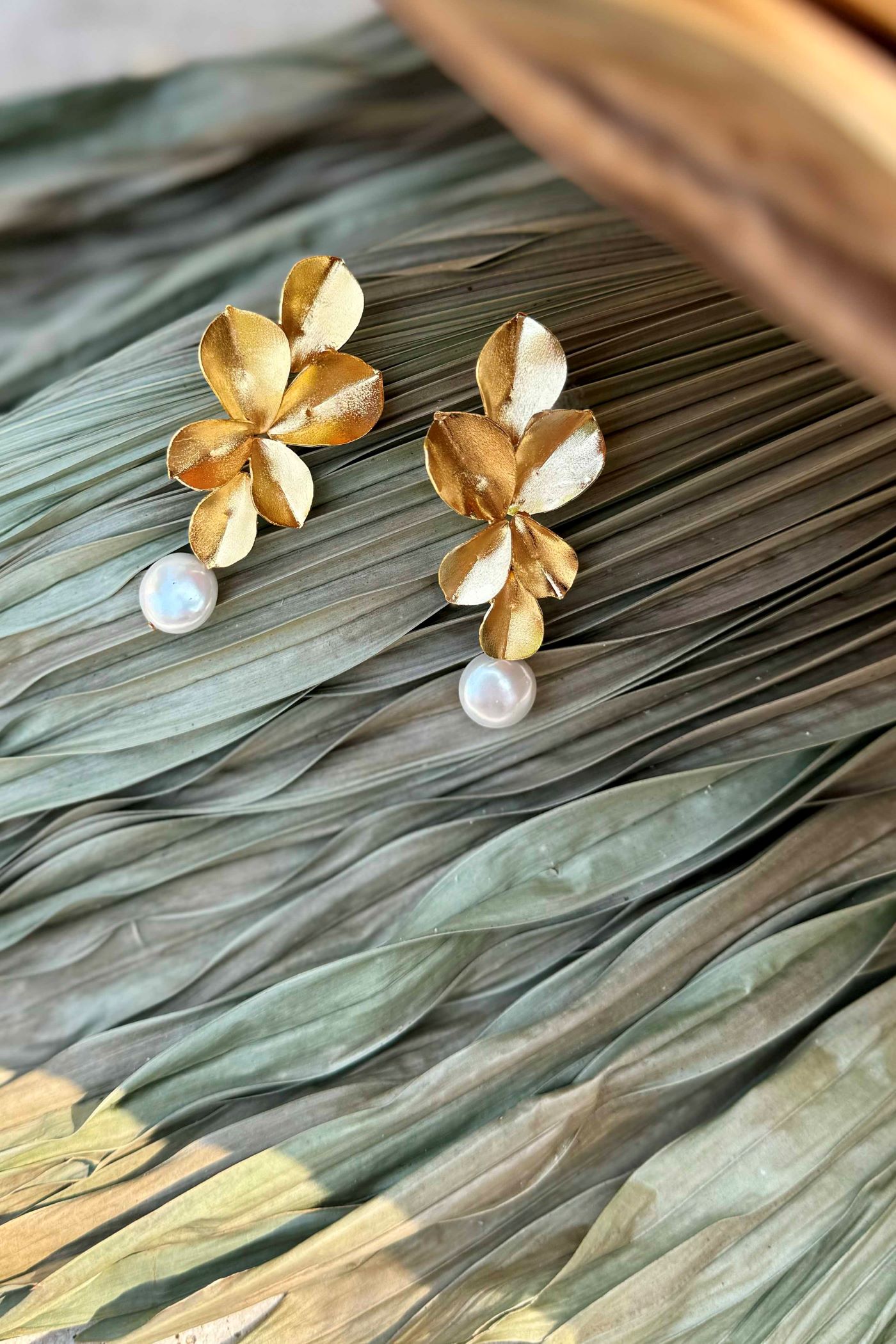 Peach Blossom w/ Pearl Earrings - Imagen 6