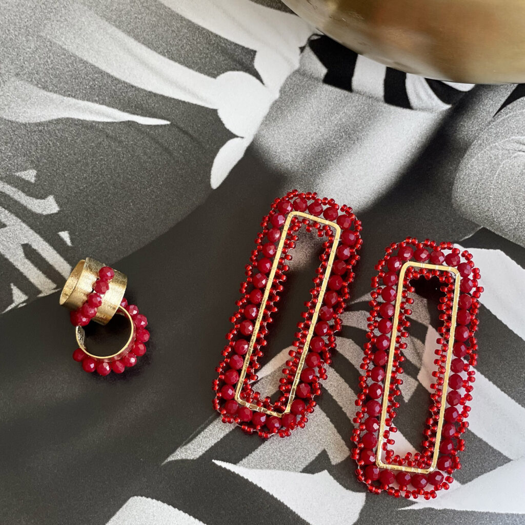 L-Berry Earrings [Red]