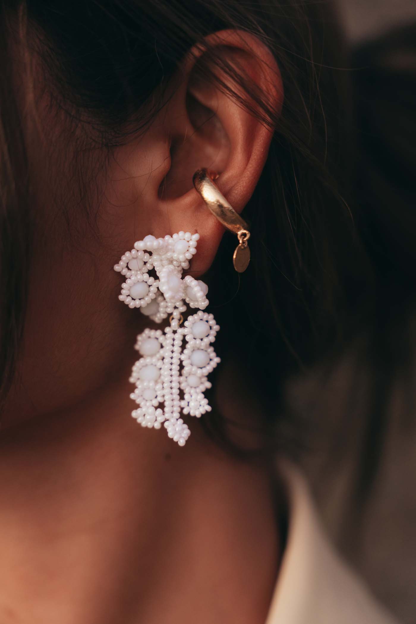 Zuna Flower Earrings [White]