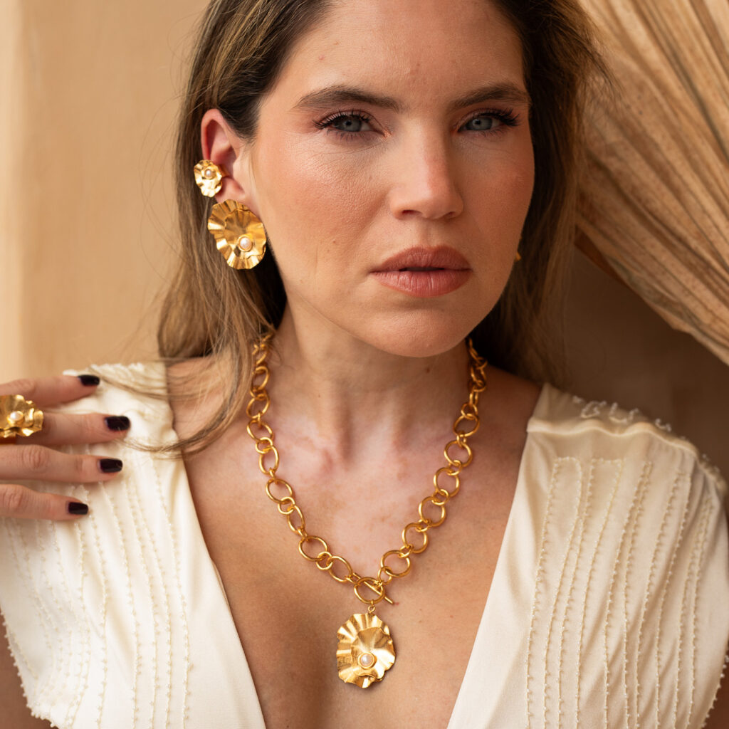 The Shell Necklace
