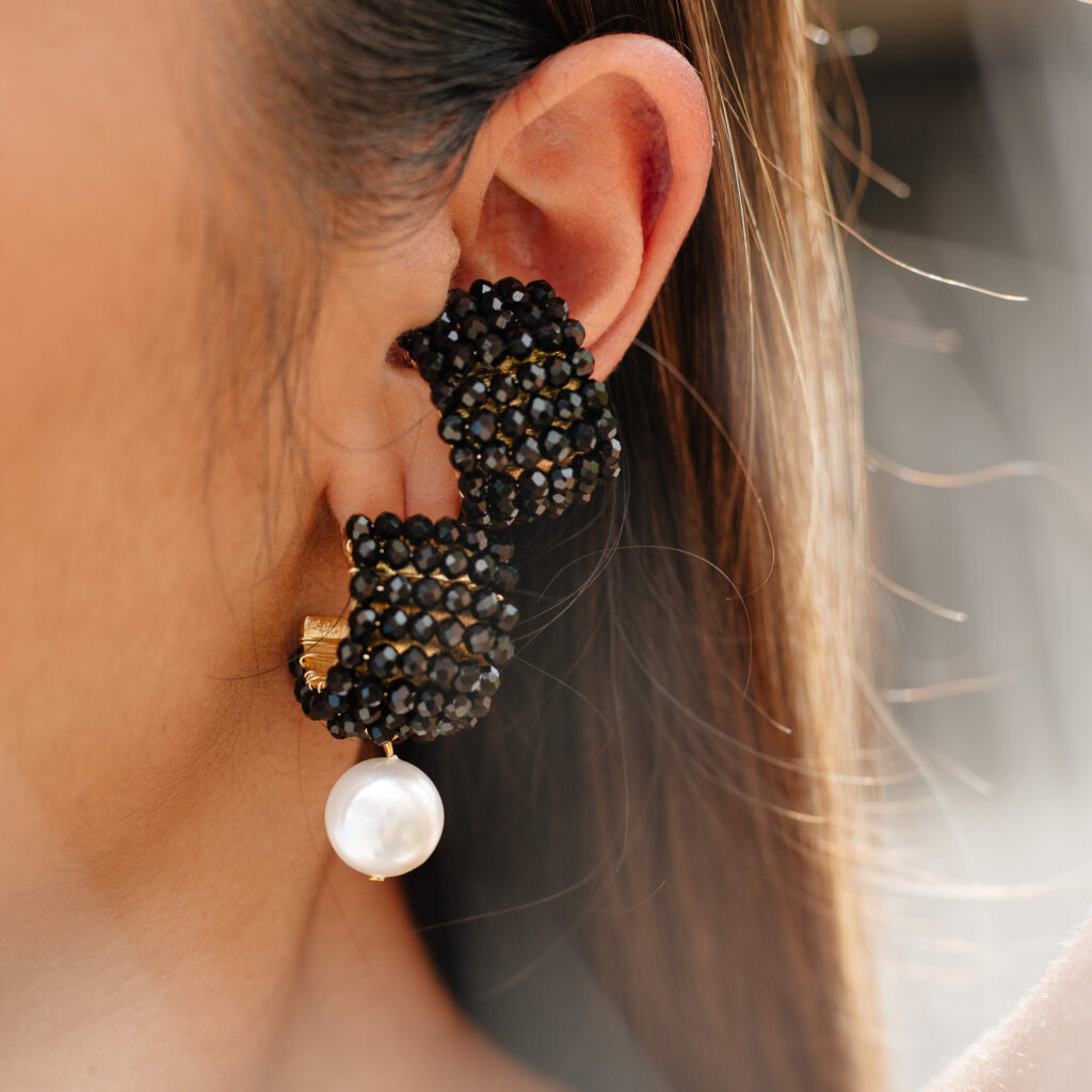 Kilari Ear Cuff [Black]