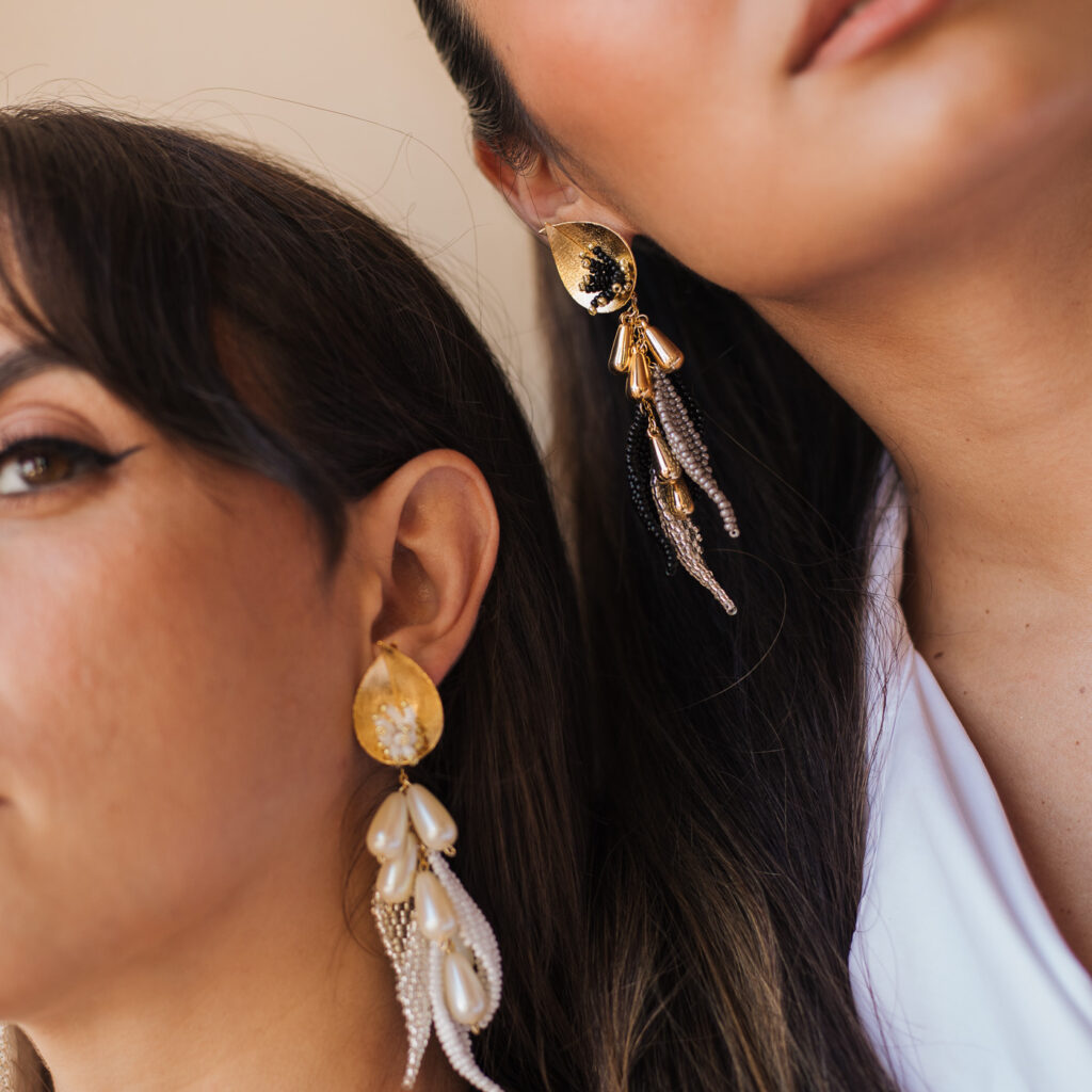 Petra Earrings [White]