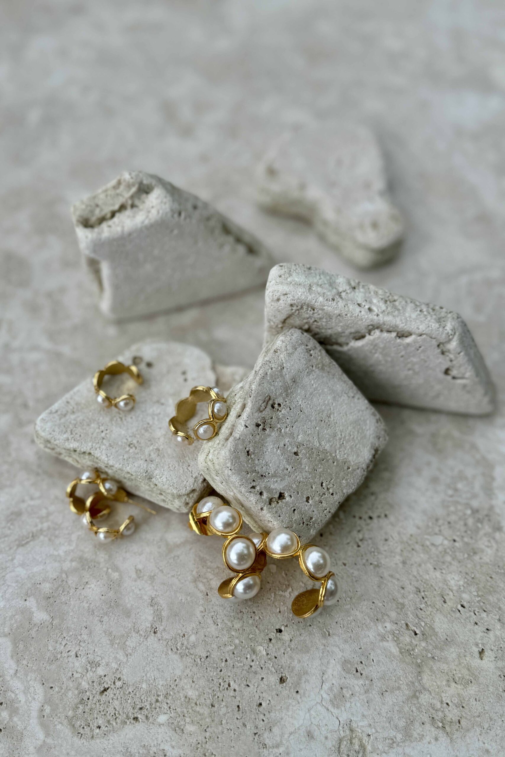 Pearly Ear Cuff - Imagen 3