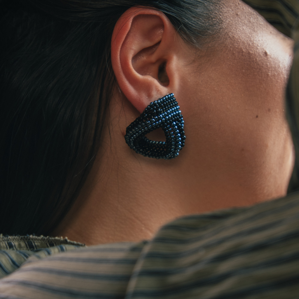 Savia Earrings [Black/Green]