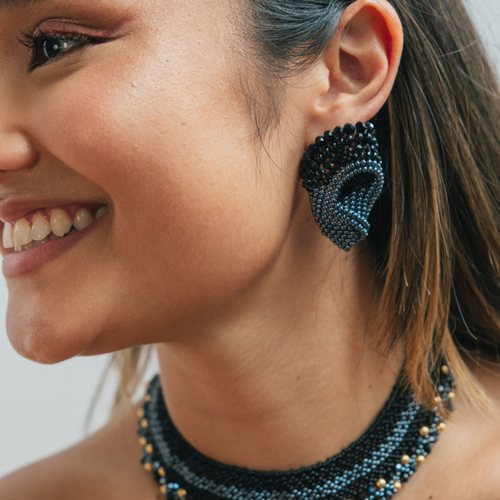 Moma Earrings [Black]